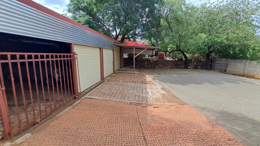 3 Bedroom Property for Sale in Uitsig Free State